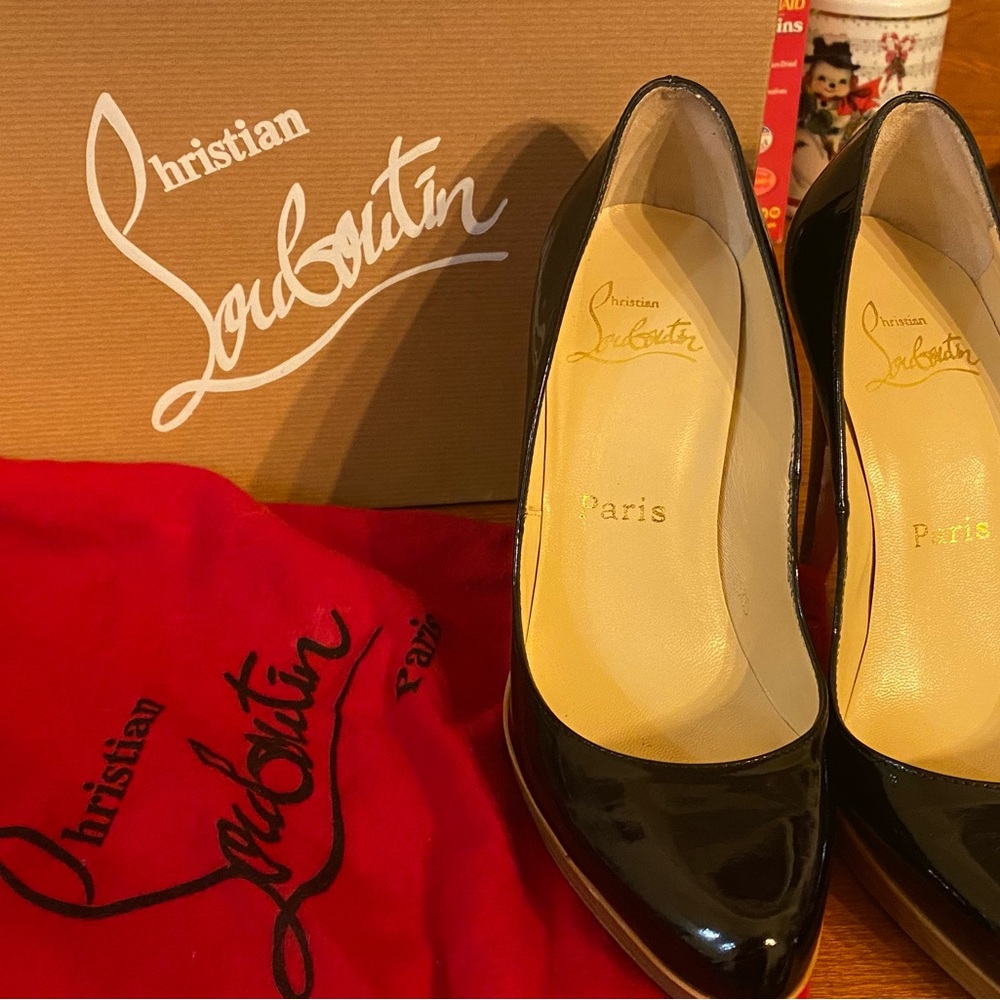 Christian Louboutin Black Patent Prive platform Size 36.5 like new gently worn